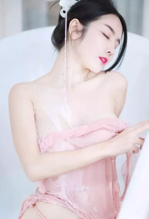 ชีวิตในวงการแสดงของ สาวสวย หุ่นสุดแซ่บ18+