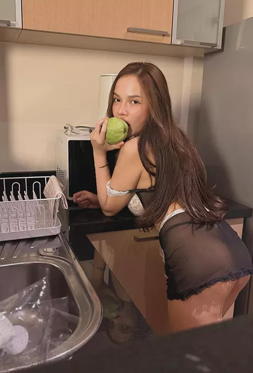 ชีวิตส่วนตัวของน้องส้ม Jeenzen ดาวOnlyfans