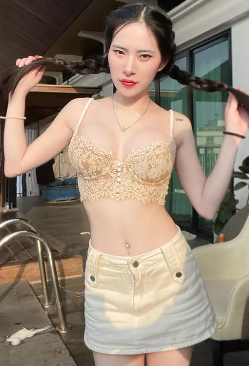 ชีวิตส่วนตัวและเส้นทางงานของ น้องนุ้งนิ้ง ธิติมา