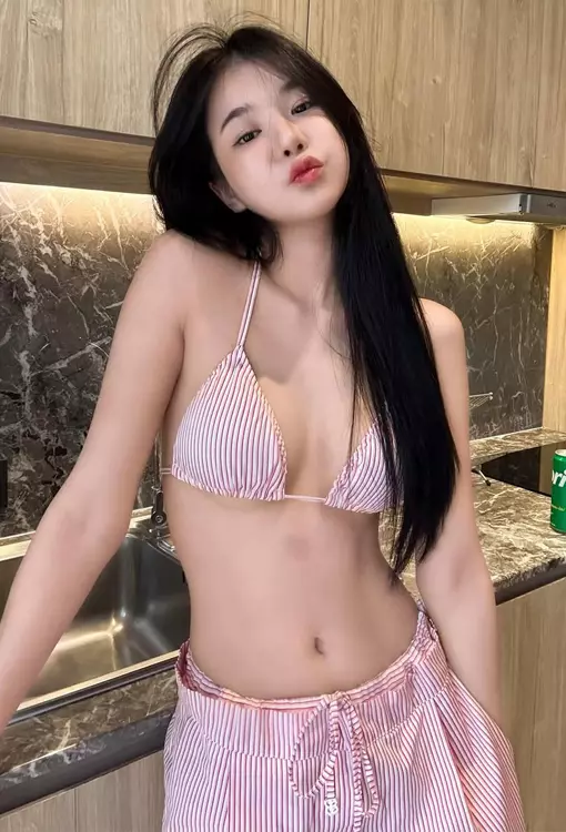 ประวัติส่วนตัวของ น้องแบมบู สวยหมวยหุ่นแซ่บ18+