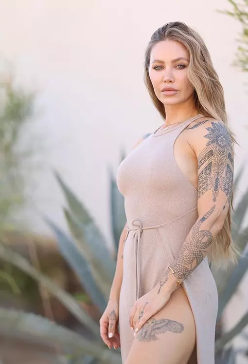 ประวัติส่วนตัวของนิโคล แอนิสตัน ดาราเอวีมาแรง