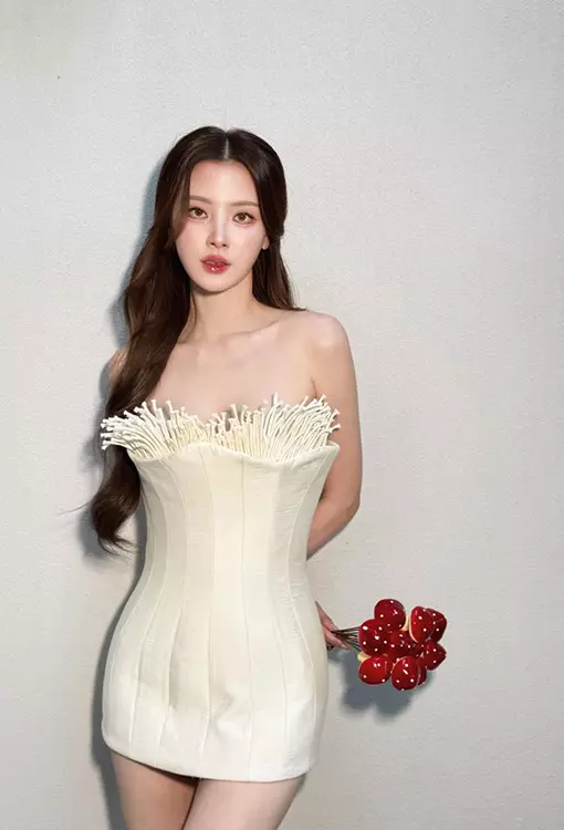     ใบเฟิร์น พิมพ์ชนก