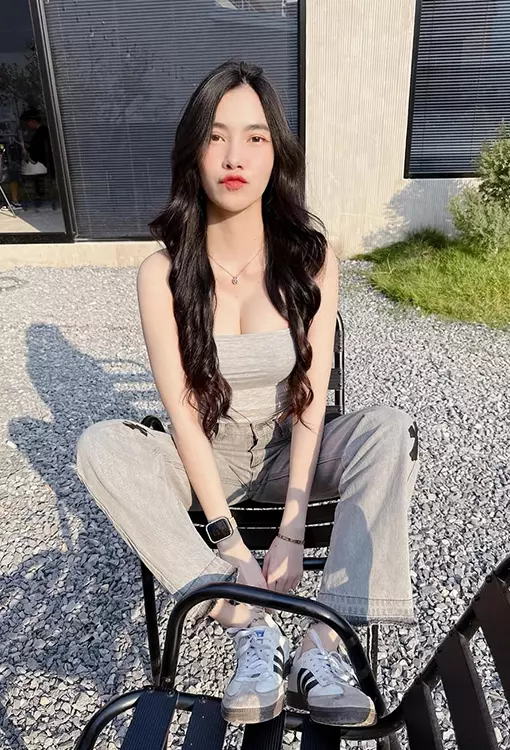 ประวัติส่วนตัวของ น้องปลายฟ้า