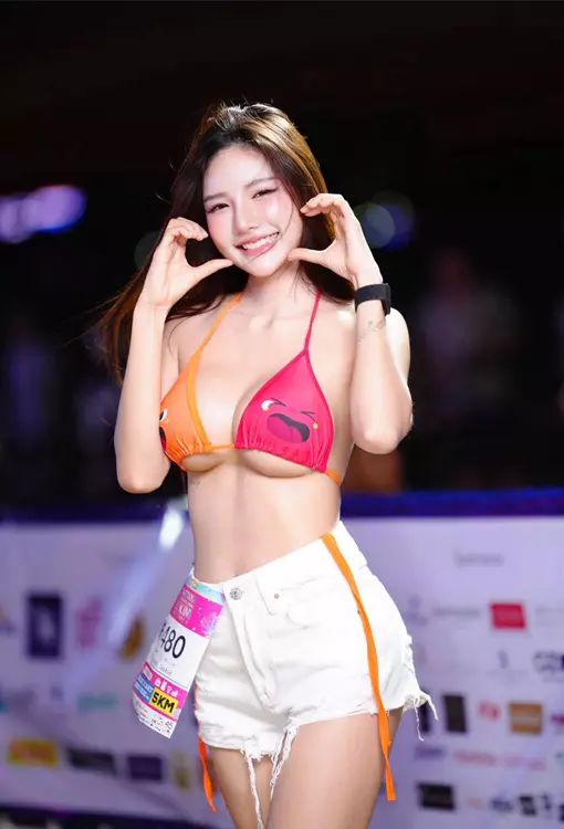 น้องลูกหว้า